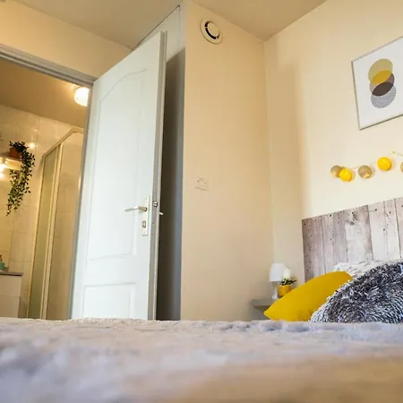 Appartement Joli Studio Rdc + Confort + Entree Privee Saint-Lo